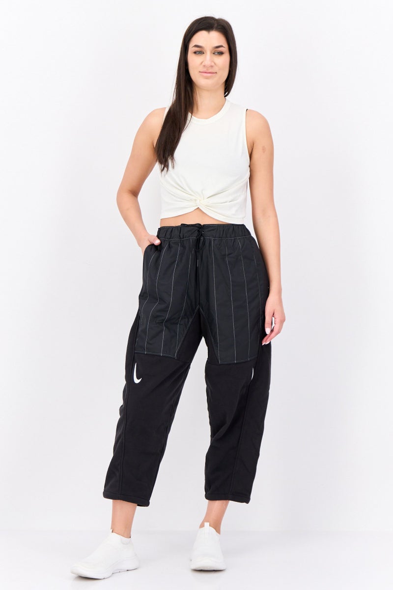 Nike Women Loose Fit Outdoor Crop Track Pants, Black - Image 2