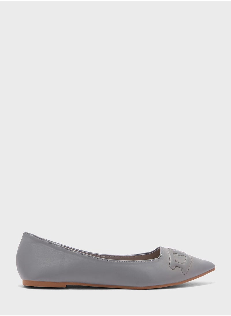 Vincci - Pointed Toe Pumps - Image 1