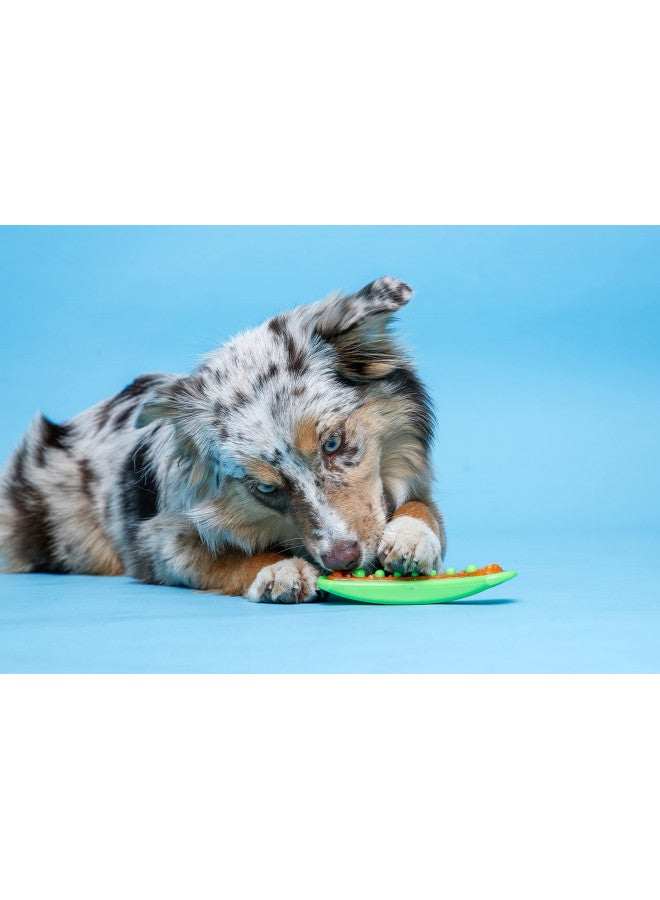 Hartz Chew 'n Clean Dental Duo Bacon Flavored Dental Dog Chew Toy and Treat - Large, Colors may vary - Image 4