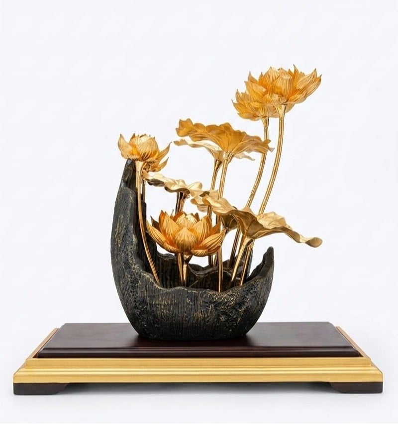 KHUSHBOO JEWELS 24KT PURE ZEN PURE LOTUS GOLD FRAME (17*29*35CM) - Image 1