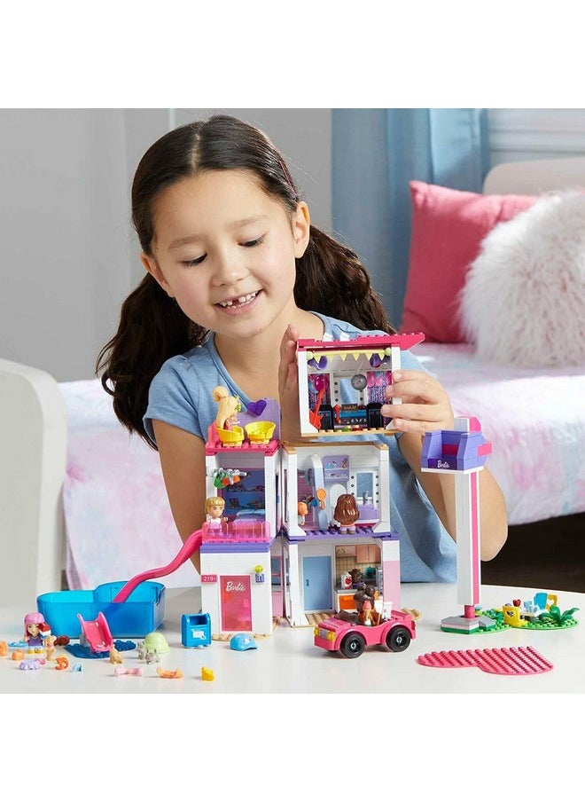 Mega Brands MEGA Barbie Color Reveal Building Toys Set, DreamHouse with 545 Pieces, 5 Micro-Dolls, 6 Pets and Accessories, 30 + Surprises, Kids Ages 6+ Years  - Image 2