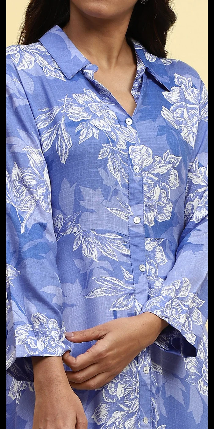 بيبا فستان على شكل قميص أزرق مطبوع بالزهور على شكل خط A