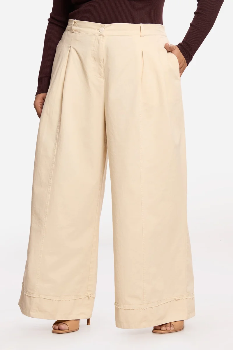 Virgio Solid 100%. Cotton Utility Pleated Plus Size Trousers for Women