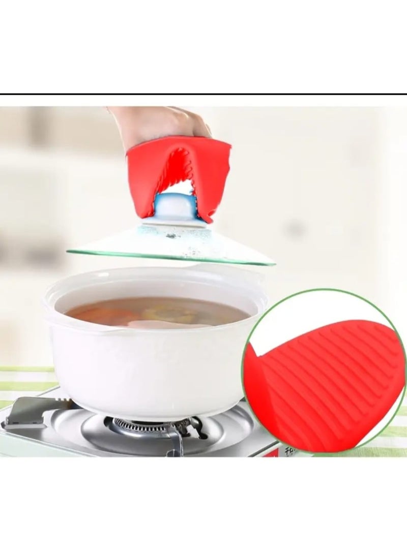 LDQ 2 Pcs Silicone Oven Mitts-Heat Resistant Gloves, Non Slip, Oven Mitts Silicone, Red Kitchen Accessories, Durable Grip, Perfect for Baking, Grilling, and Cooking.  - Image 2
