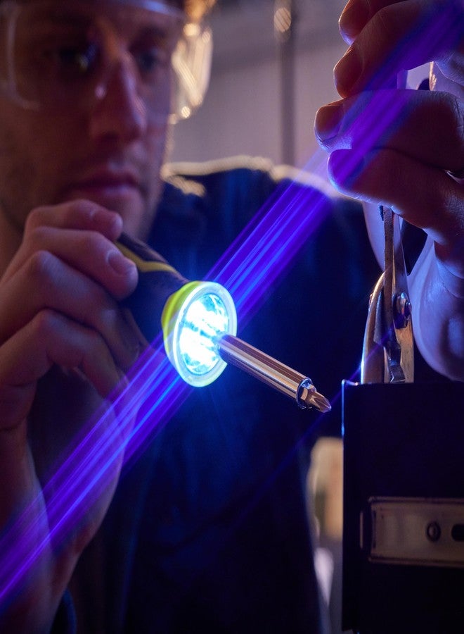 جينيرال تولز مفك براغي مضاء من General Tools مع مفتاح ربط عالمي - مفك براغي متعدد الرؤوس مريح مع ضوء LED مدمج ومفتاح ربط عالمي وحقيبة تخزين، يتضمن 6 رؤوس قياسية و8 رؤوس دقيقة - Image 3