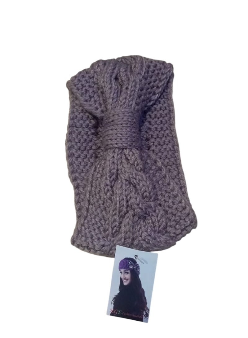 إسكدنيا رباط رأس شتوي مربع الشكل بشكل هندسي. لون رصاصي - Image 1