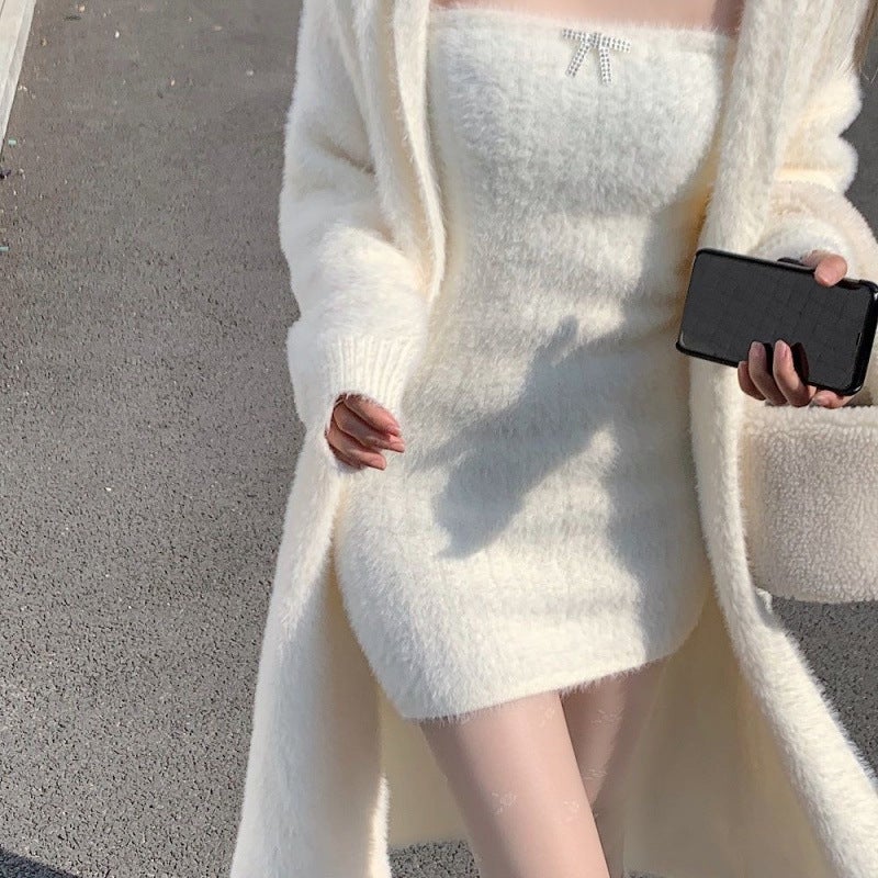 2024 New Date Two-Piece Suit Skirt Winter Sweet Age-Reducing Pure Desire Plush Tube Top Skirt + Cardigan Jacket White suspender skirt + white cardigan