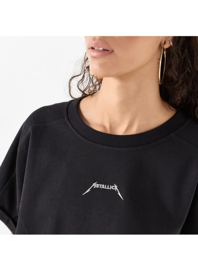 SP Characters Metallica Detail Crew Neck T-shirt with Short Sleeves