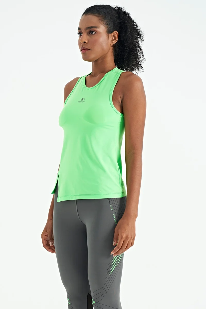تومي لايف Neon Green Slit Detailed O Neck Zero Sleeve Standard Pattern Women's Sports Undershirt - 97256