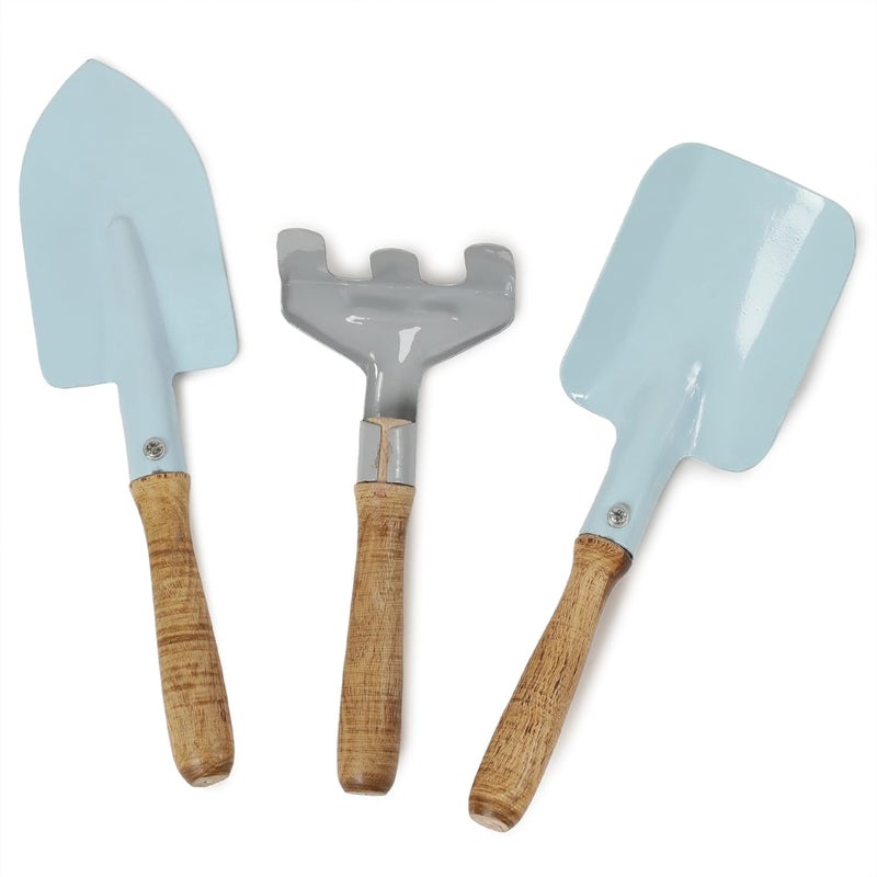 Toyroom-Room full of Smiles طقم أدوات الحدائق الخشبي للأطفال | مصنوع من المعدن مع مقبض خشبي قوي | آمن وحجم مناسب للأطفال | علبة رش مياه معدنية بحجم الطفل (4 قطع) - Image 4