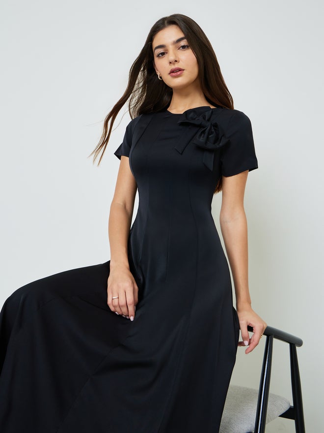 Styli Black Bow Decor A-Line Midi Dress - Image 1