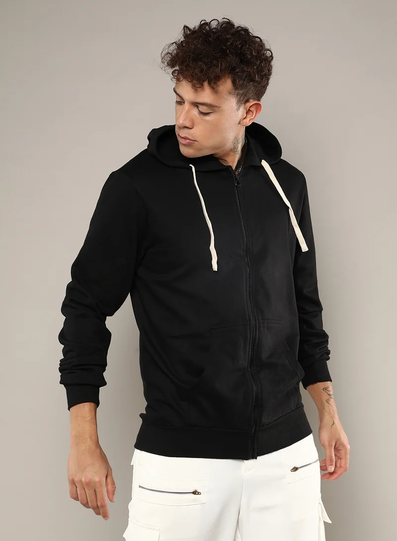 كامبوس سوترا Men's Black Zip-Front Hoodie With Contrast Drawstring