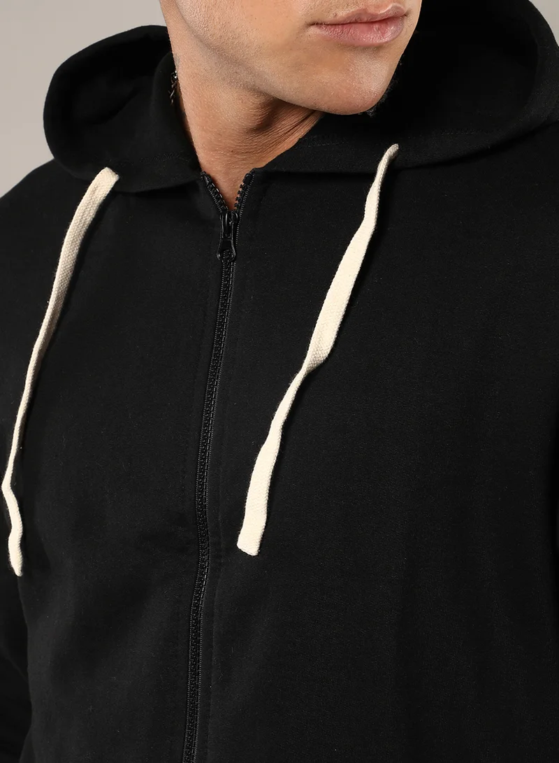 كامبوس سوترا Men's Black Zip-Front Hoodie With Contrast Drawstring