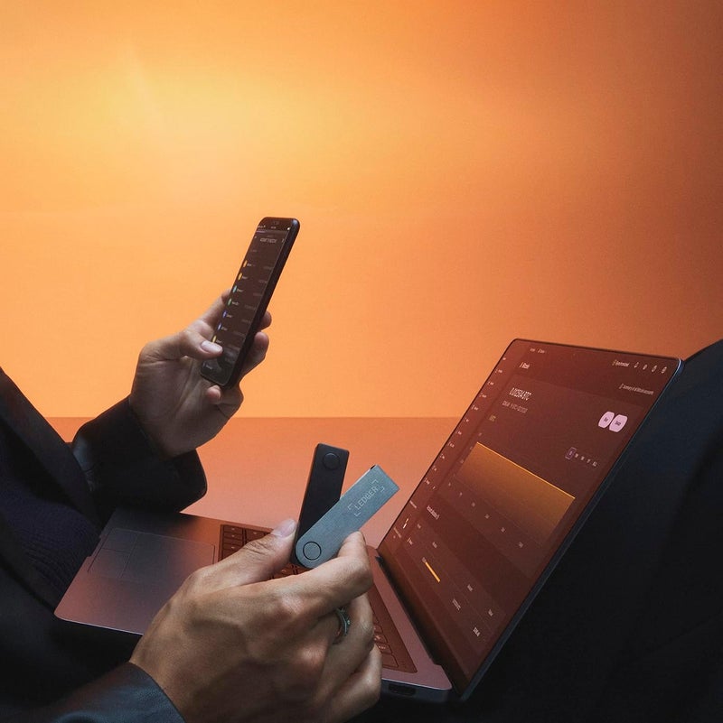 Ledger Nano X - محفظة العملات الرقمية الصلبة بلوتوث - أفضل طريقة لشراء وإدارة وتنمية جميع أصولك الرقمية بأمان (أرجواني أميثيست) - Image 2