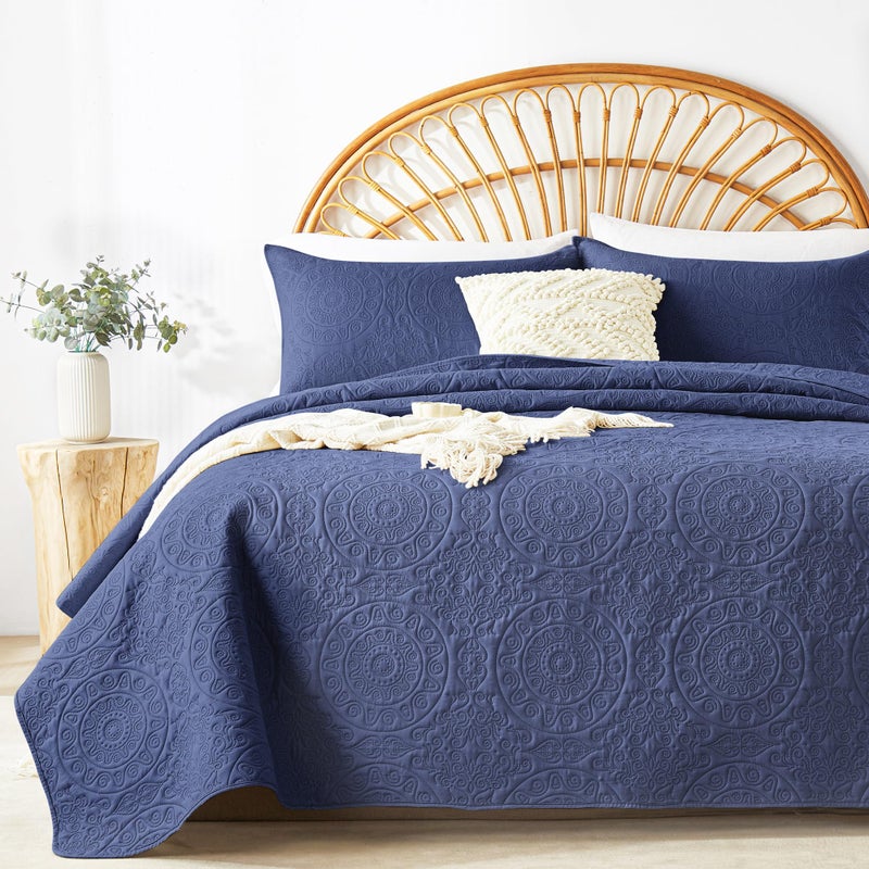 ووريبو Wuruibo Navy Blue Acilt Set King/Cal King Size size microfiberspreass with palow sham sham legthweight coverlet beed leved leved leved for all season (1 Quilt 2 Pillow Shams) - Image 1