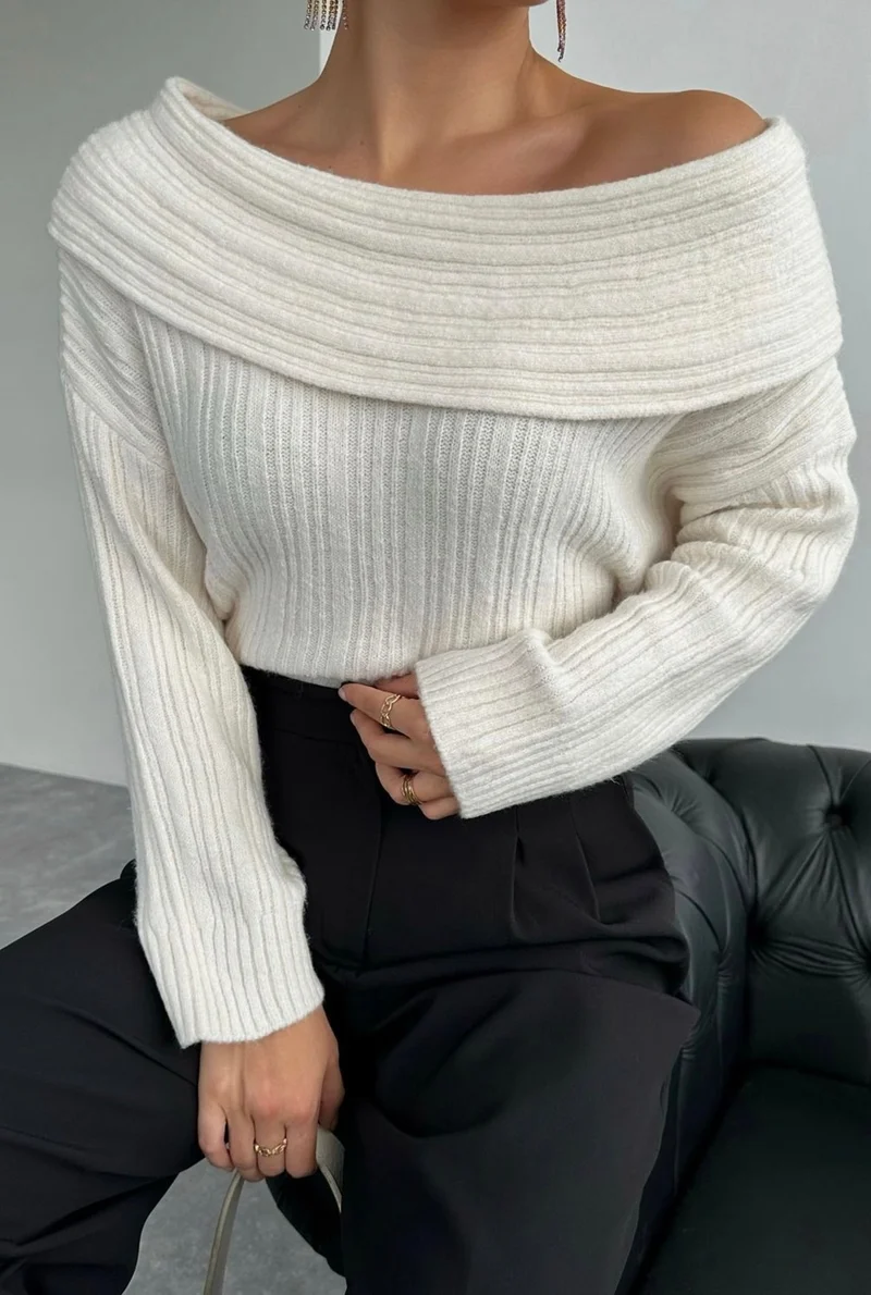 Ritnice Women's Moon Cream Cuffed Collar Ribbed Knitwear Sweater