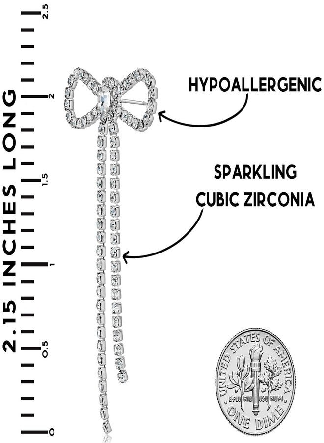 هامبل شيك نيويورك أقراط فيونكة فضية اللون للنساء - أقراط طويلة فضية اللون للنساء، أقراط فيونكة متدلية لامعة مع شرابات مرصعة بأحجار الراين، مجوهرات أنيقة وجذابة لحفلات التخرج أو العودة إلى الوطن - Image 4