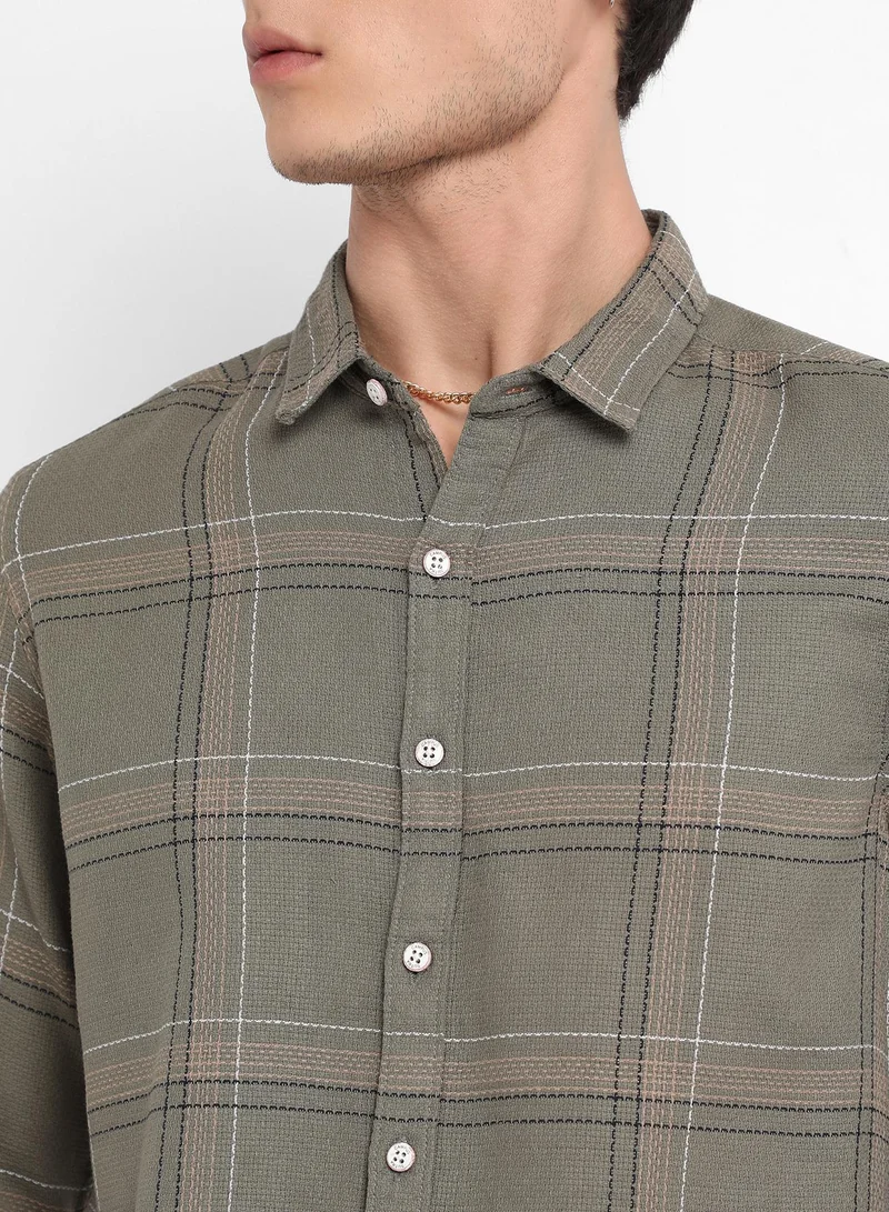 Campus Sutra Men's Olive Green Maxi Tartan Plaid Shirt