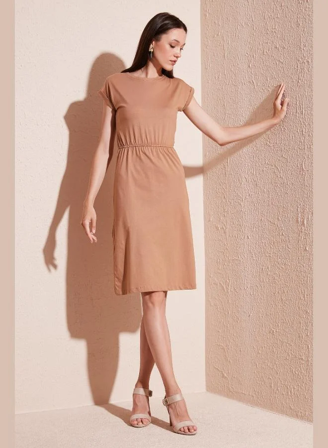 ليلا فستان ميدي بأكمام قصيرة وشقين مزدوجين من قطن ليلا للنساء