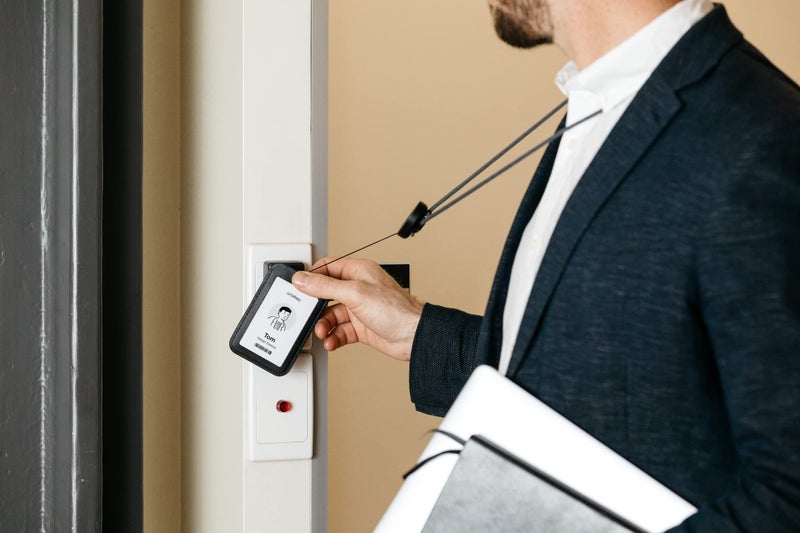 Orbitkey ID Card Holder | Made with LWG-Certified Top Grain Leather and Durable Dyneema Cord | Holds 1 Access Card and 1 Non-RFID Card (with Lanyard, Black) - Image 5