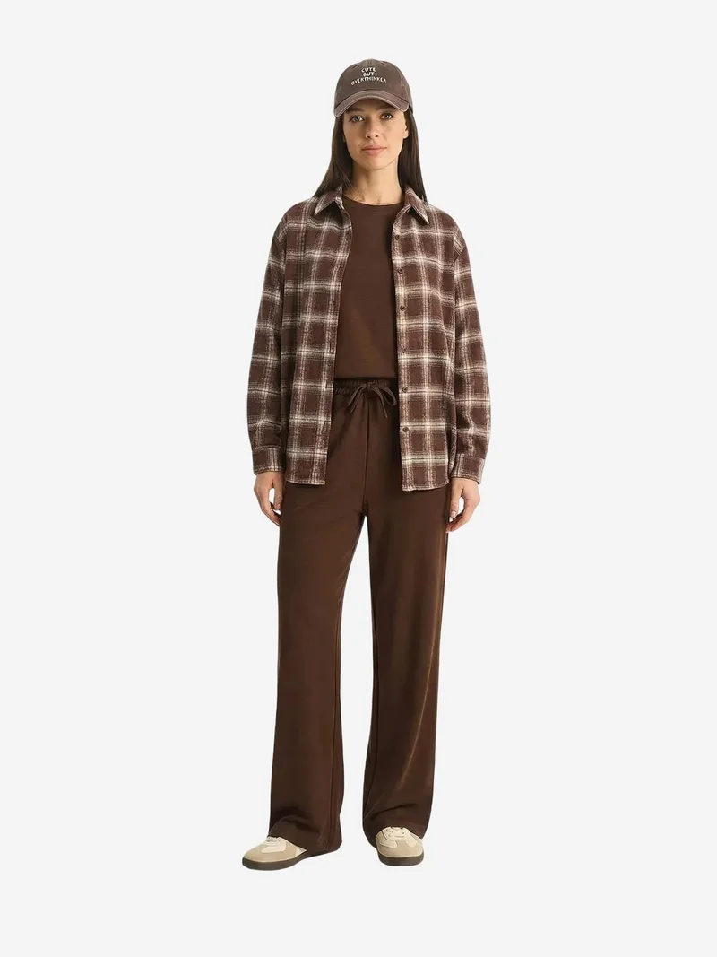 Bianco Lucci LUCCI Crew Neck T-Shirt and Pants Two-Piece Set