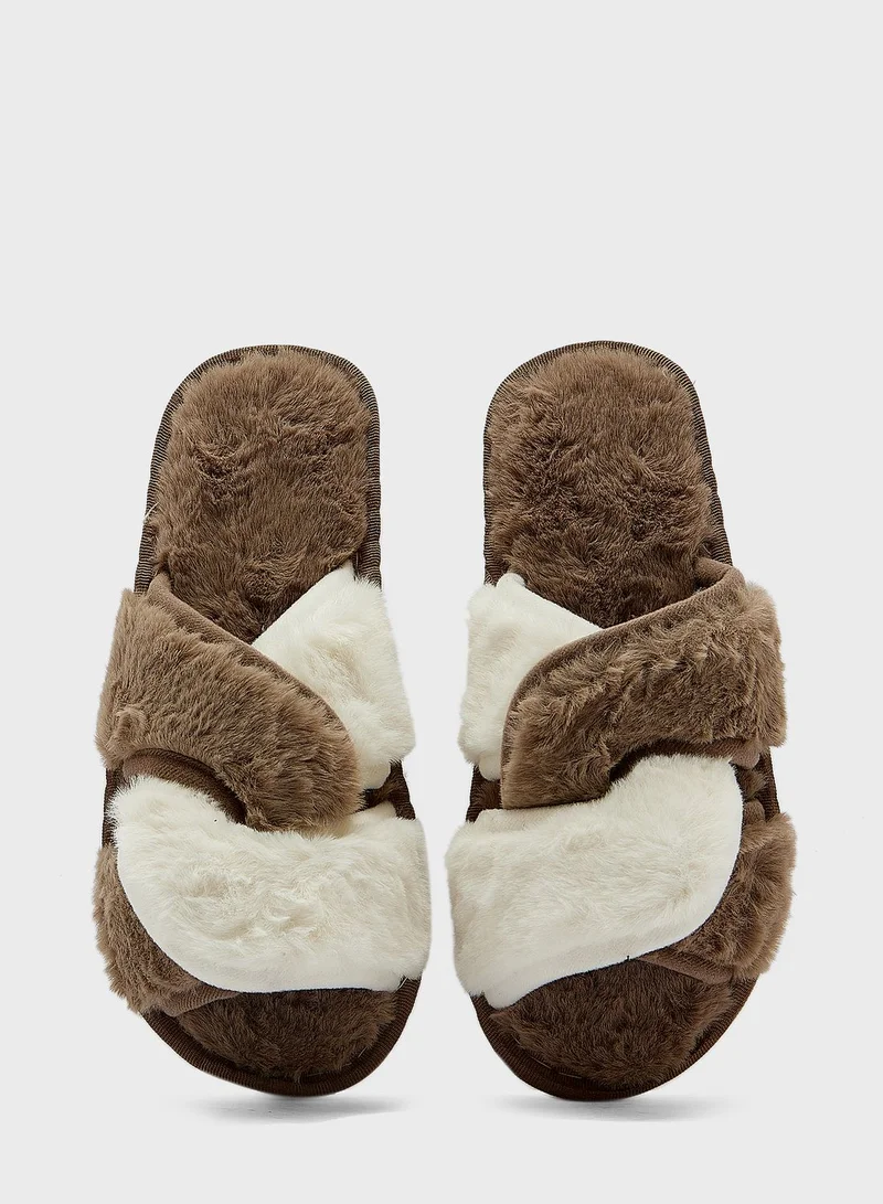 Ginger Interwoven Strap Fluffy Bedroom Slipper