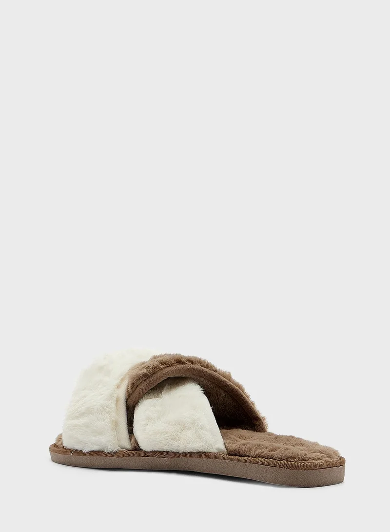 Ginger Interwoven Strap Fluffy Bedroom Slipper