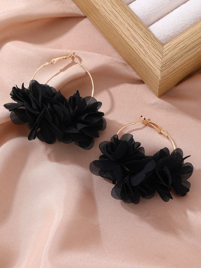 Styli Petal Hoop Earrings