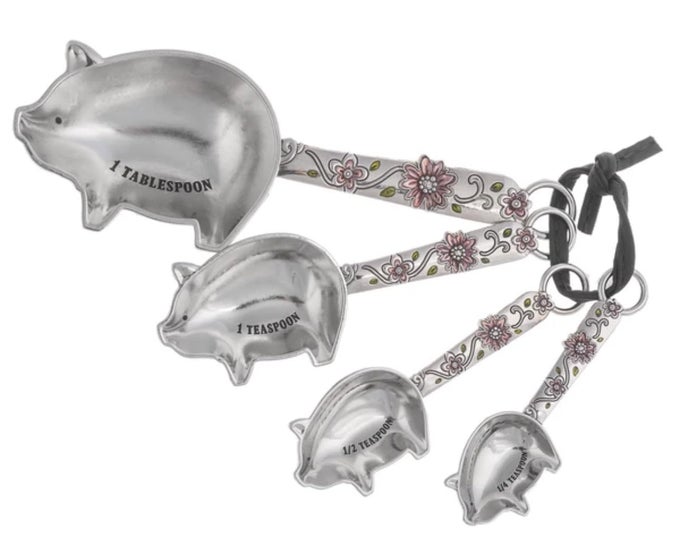 4PIECE MEASURING SPOONS SET FARMHOUSE PIGS WITH FLOWERS