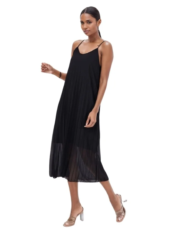 HaILYS Spaghetti Strap Pleated Midi Dress - Black