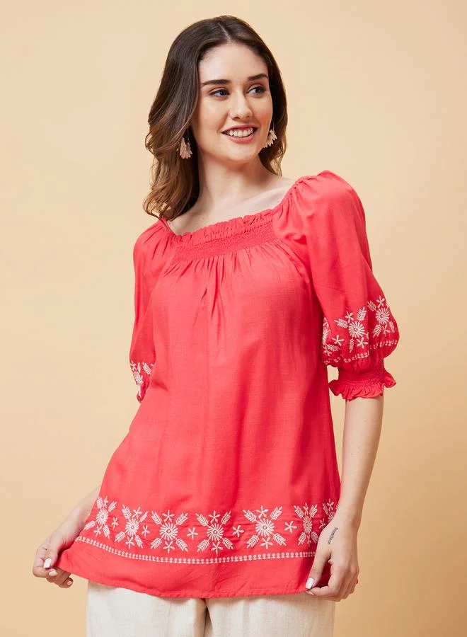 جلو باص بلوزة تونيك بتفاصيل مُطرزة