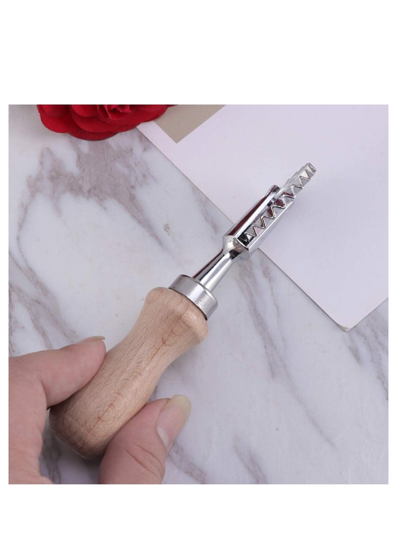 Pastry and Pasta Cutter Wheel, Stainless Steel Biscuit Mold Cookie Cutter Lace-up Embossed Baking Tool Dessert Pastry Mold with Wooden Handle - Image 4