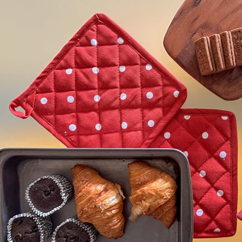 Oak & Lily Pot Holders for Kitchen | 100% Cotton Hot Pads | Heat Resistant, Machine Washable | Set of 2 with Hanging Loops | 20x20 cm | for Cooking, Baking & BBQ | Red & White Polka Dot Pattern - Image 2