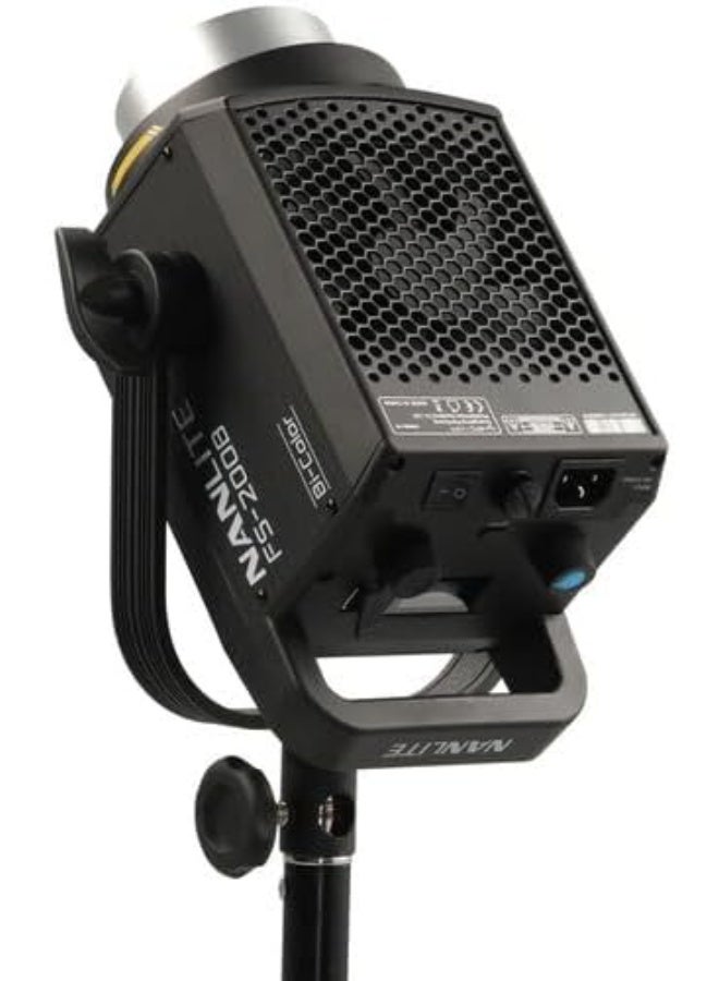 نانليت مصباح إضاءة مركزة (Spot Light) بتقنية LED ونظام ثنائي اللون (Bi-Color) بقدرة 220 واط، يتميز بنطاق درجة حرارة لونية يتراوح بين 2700 و6500 كلفن وقاعدة تثبيت من نوع Bowens. - Image 2