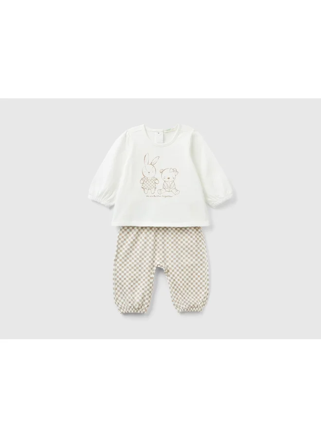 يونايتد كولورز أوف بينتيون Warm Outfit With Animal Print