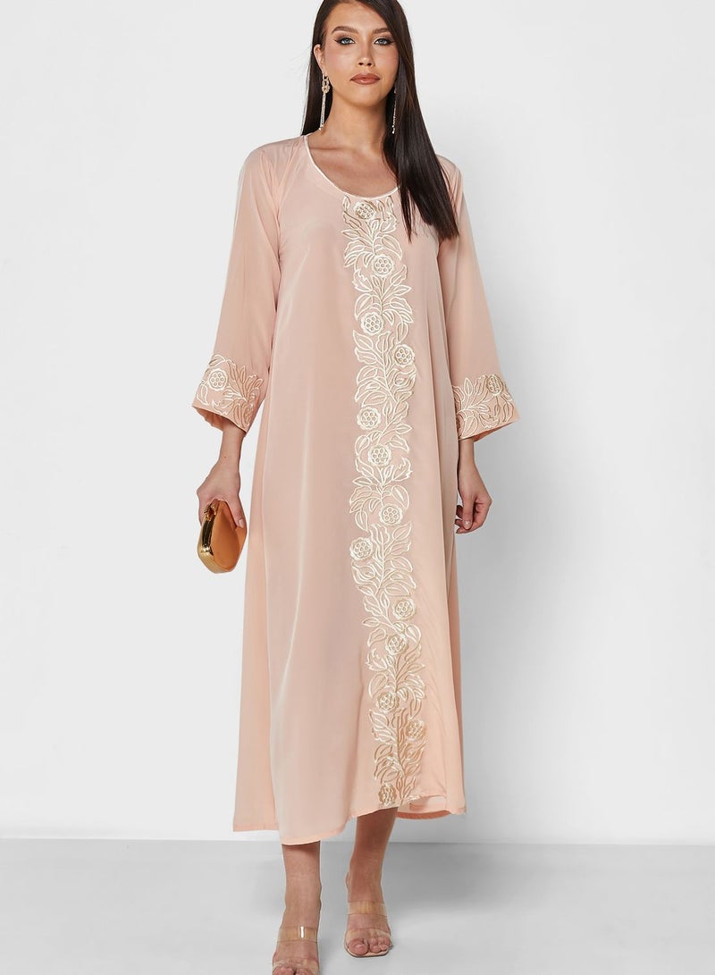 خزانة جلابية مزينة بتطريز - Image 4