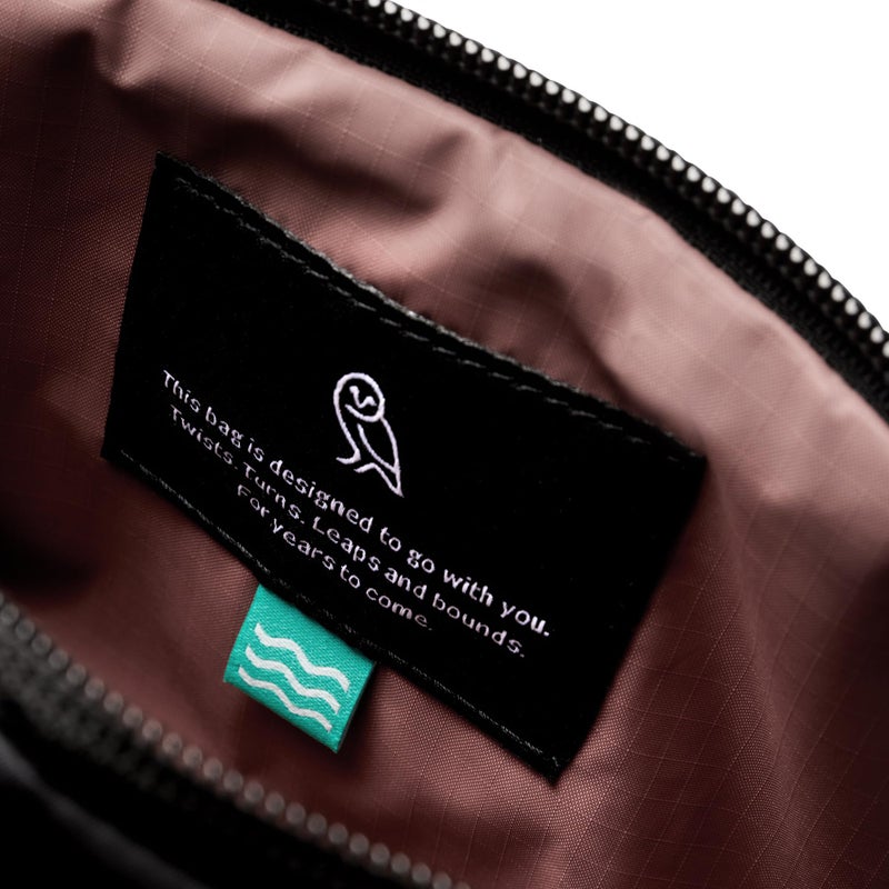 Bellroy Laneway Belt Bag (versatile crossbody sling bag, fanny pack) - Ink - Image 5