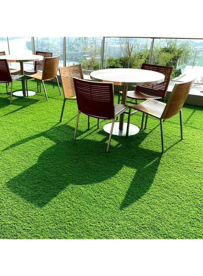 طعم المنزل سجادة عشب صناعي - سجادة عشب صناعي بسمك 30 مم للحدائق والشرفات والمساحات الخضراء | عشب صناعي أخضر واقعي مزود بنظام تصريف وبطانة مطاطية | ديكور داخلي وخارجي مناسب للحيوانات الأليفة - متوفر بستة أحجام - Image 4