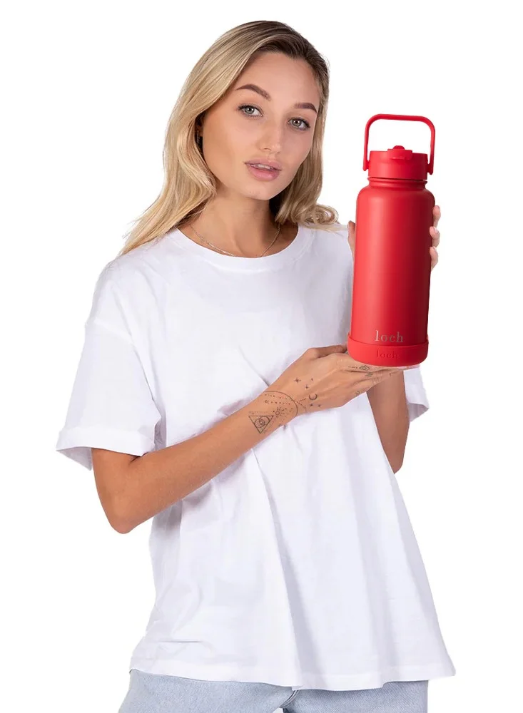 LOCH 900ML Love Red Monochrome Bottle