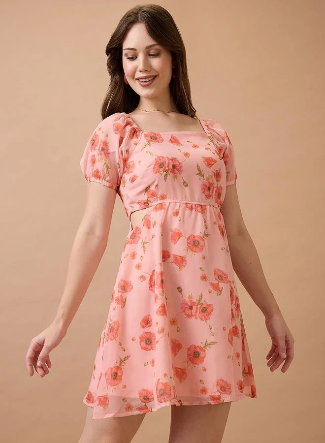 جلو باص فستان قصير بطبعة زهور بياقة مربعة