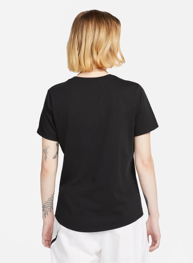 Nike Women’S Nike Sportswear Club Tee - Image 2