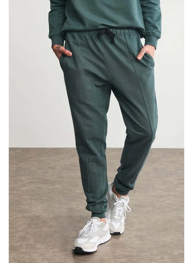 GRIMELANGE Fabian Men's Regular Fit Normal Cut Front Grooved Cord 3-Thread Lined Green Sweatpants.