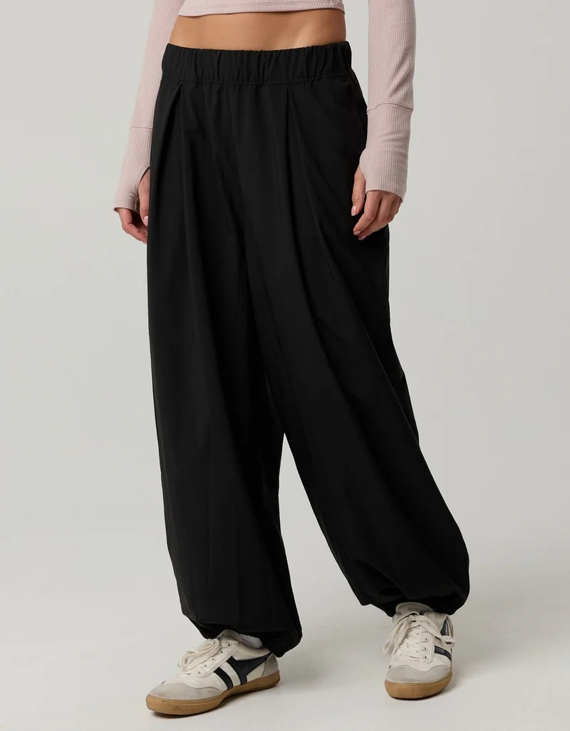 Aerie OFFLINE By Aerie Nice Moves Nylon Balloon Pant