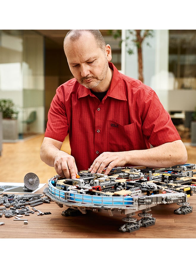 LEGO Lego 75192 Star Wars Tm Millennium Falcon Building Toy Set (7541 Pieces)  - Image 3