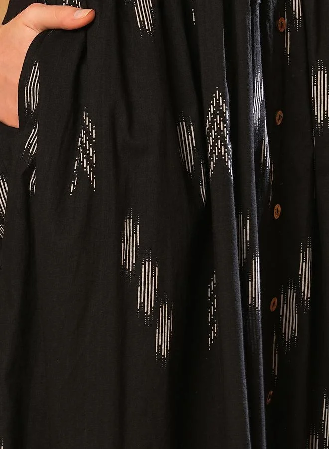 جلو باص فستان ميدي نسائي بياقة مطبوع باللون الأسود من جلوبس