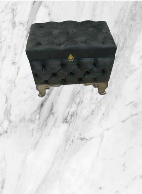 Carpet box for storing carpets and prayer sheets. Available in different sizes. Medium size.