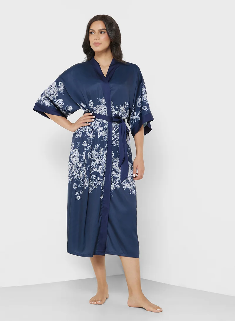 Khizana Printed Robe