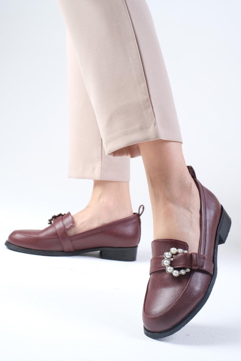 Mio Gusto Claret Red Pearl Buckle Women's Casual Flat Oxford Shoes  - Image 4