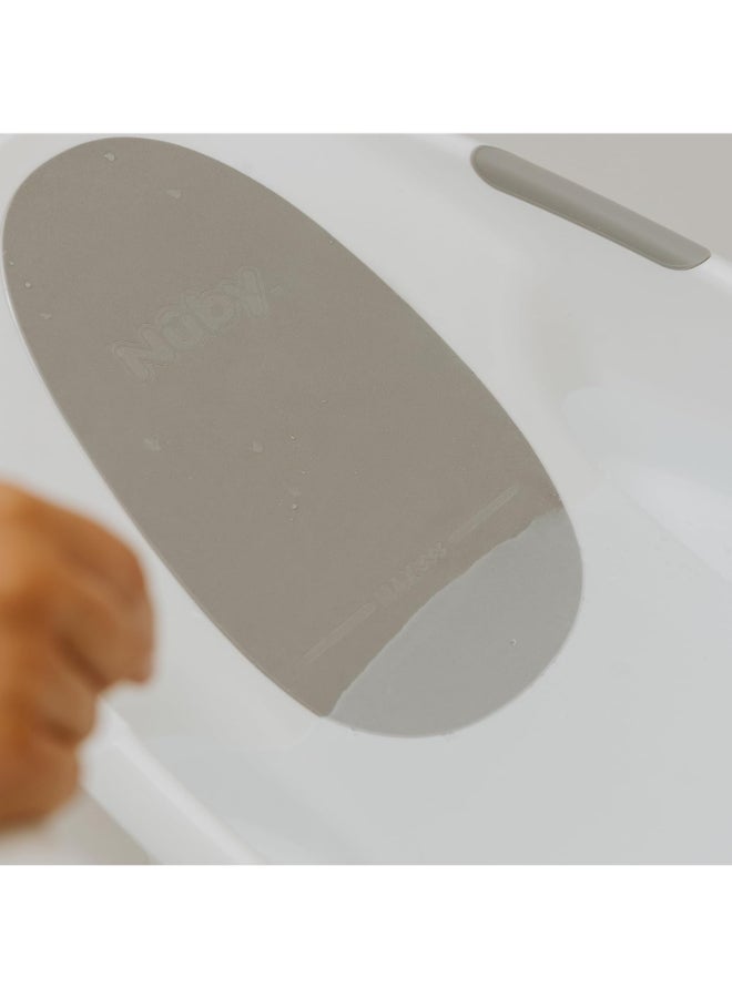 Nuby Baby Bath Tub, Newborn and Infant Bathing Tub with Ergonomic Support Design, Comfortable Baby Bath Seat and Easy Drain System, White - Image 3