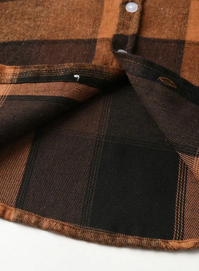 تايك تو قميص بطبعة مربعات وتفاصيل أزرار